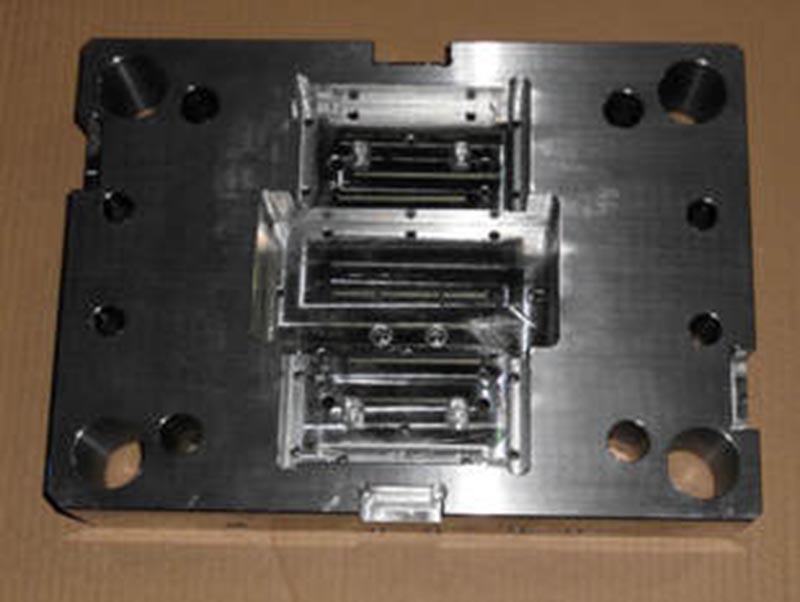 磁精密塑料模-06